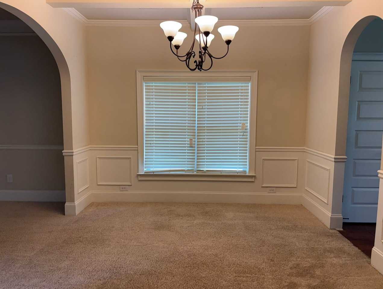 717 Porter Ln - Photo 3 of 17