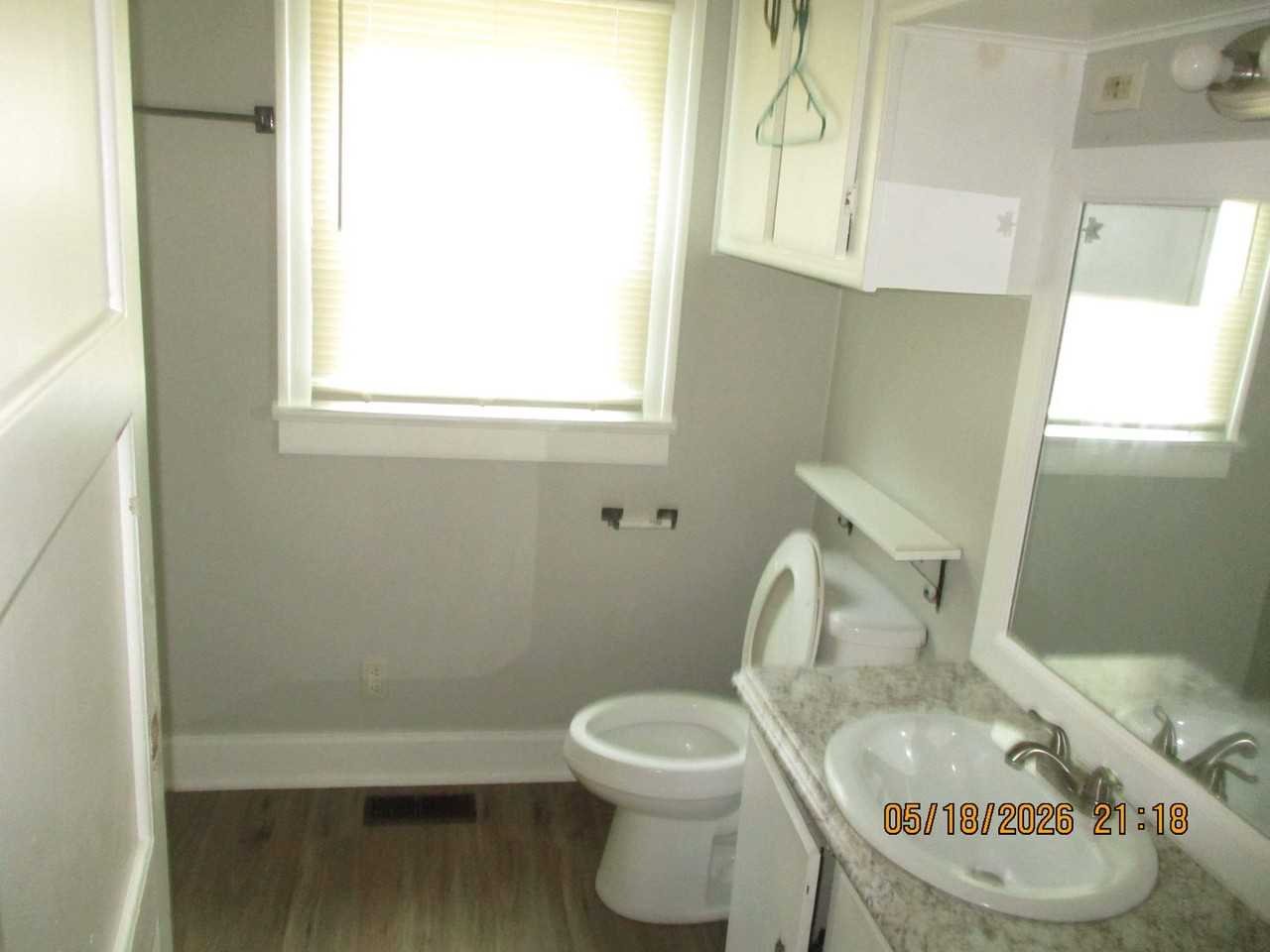 1205 9th Ave - Photo 2 of 3
