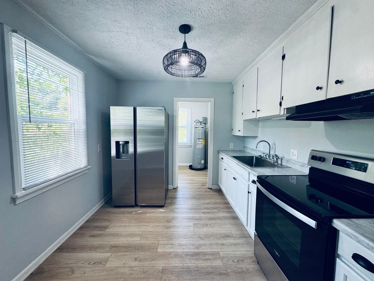 1307 Fort Manor Dr - Photo 3 of 13