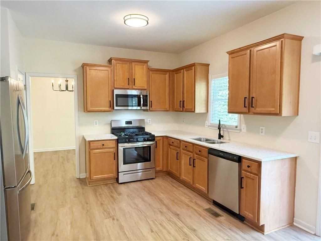 350 Laurel Glen Xing - Photo 6 of 24