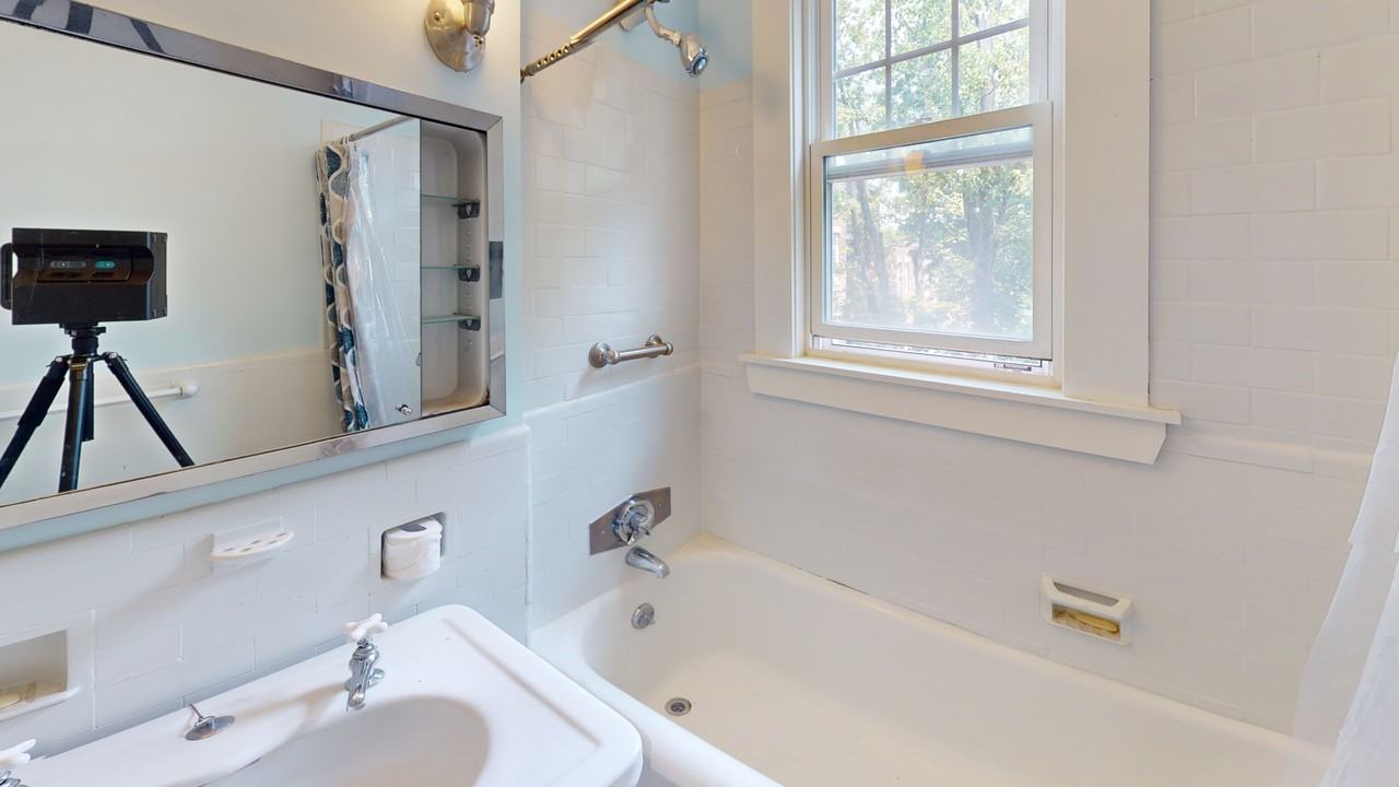 22 Alton Ct #2 - Photo 5 of 19