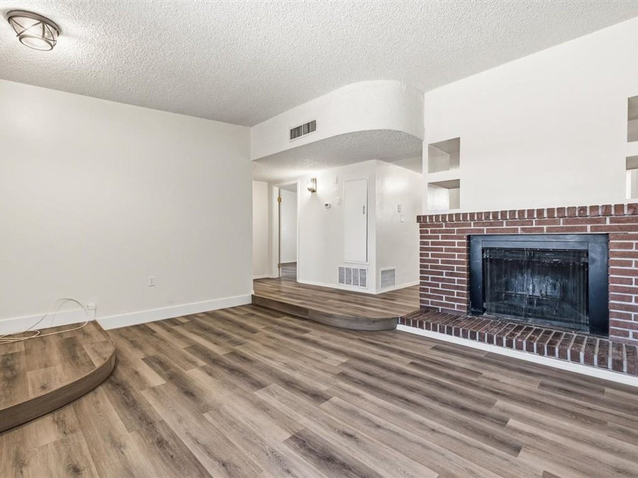 2103 N 10th Ave - Photo 3 of 20