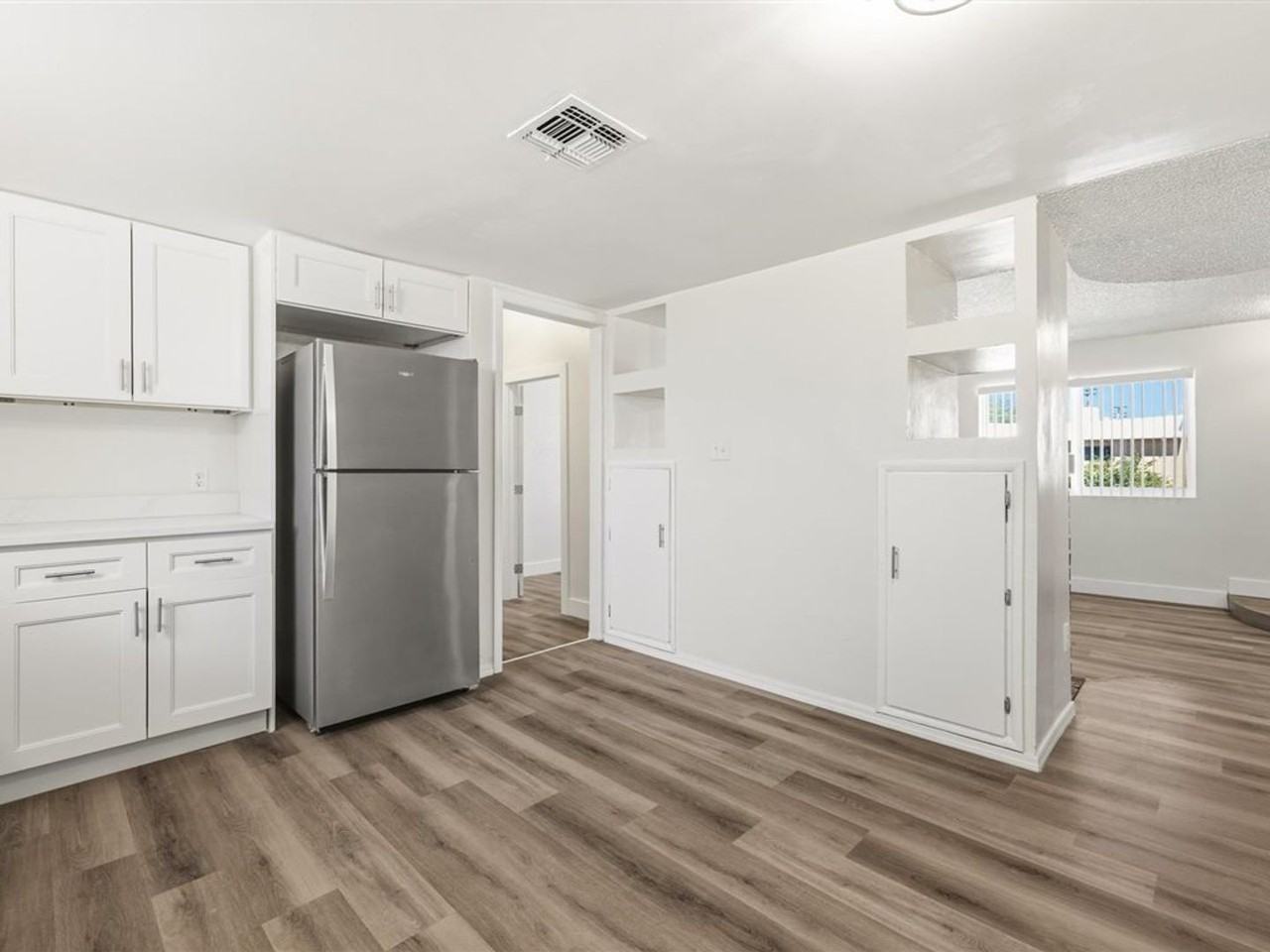 2103 N 10th Ave - Photo 7 of 20