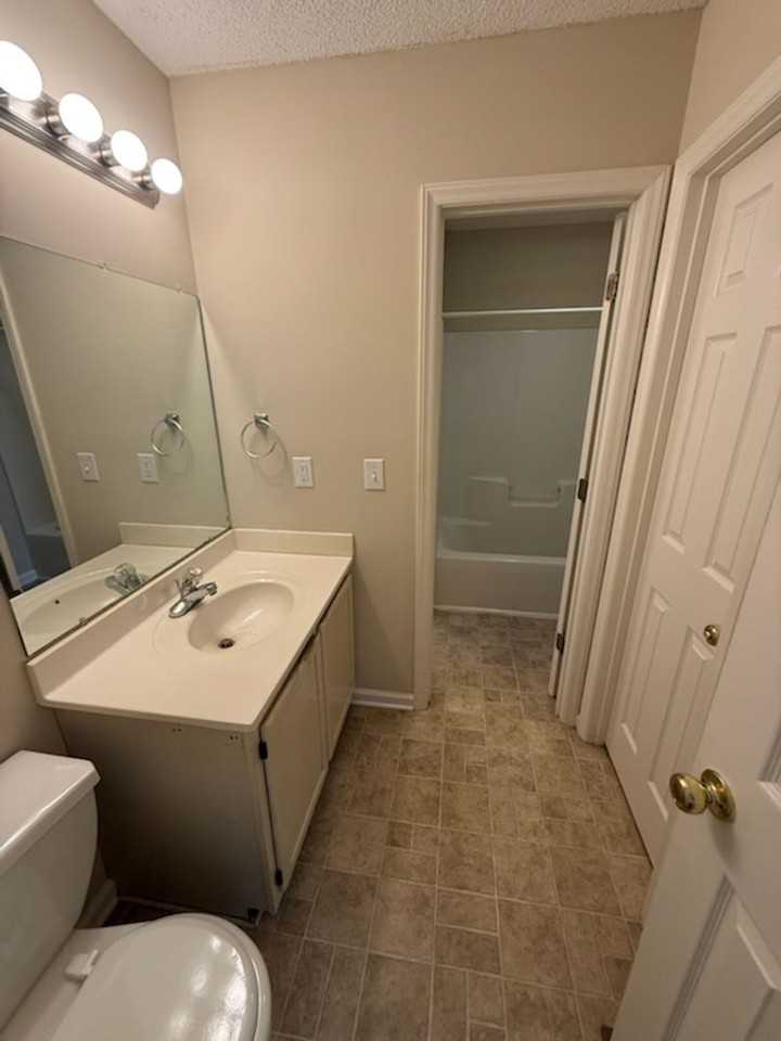 1818 Saddlewood Ct #B - Photo 7 of 7