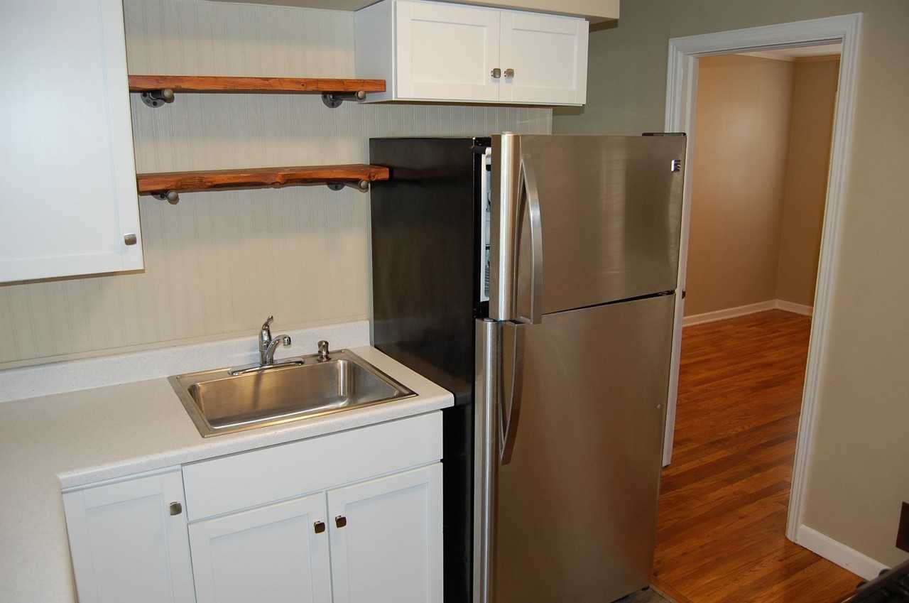 2620 Sumner St - Photo 7 of 12