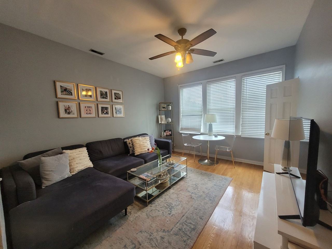 1456 N Orleans St - Photo 3 of 17