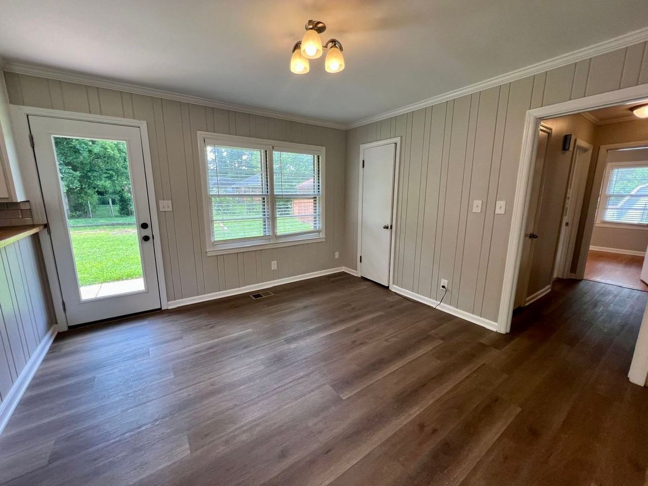 807 Peachtree St - Photo 5 of 22