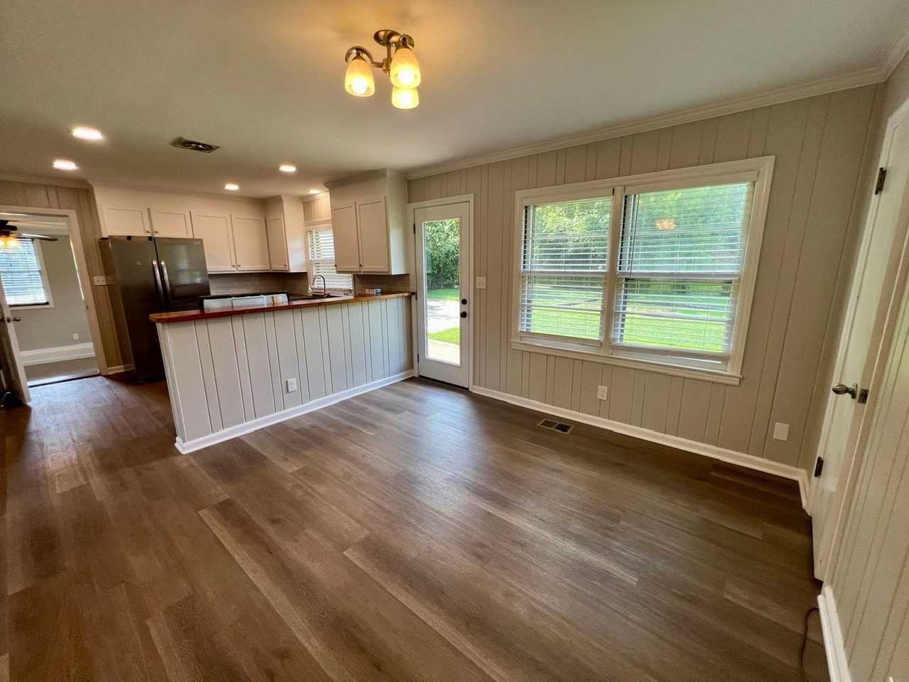 807 Peachtree St - Photo 6 of 22