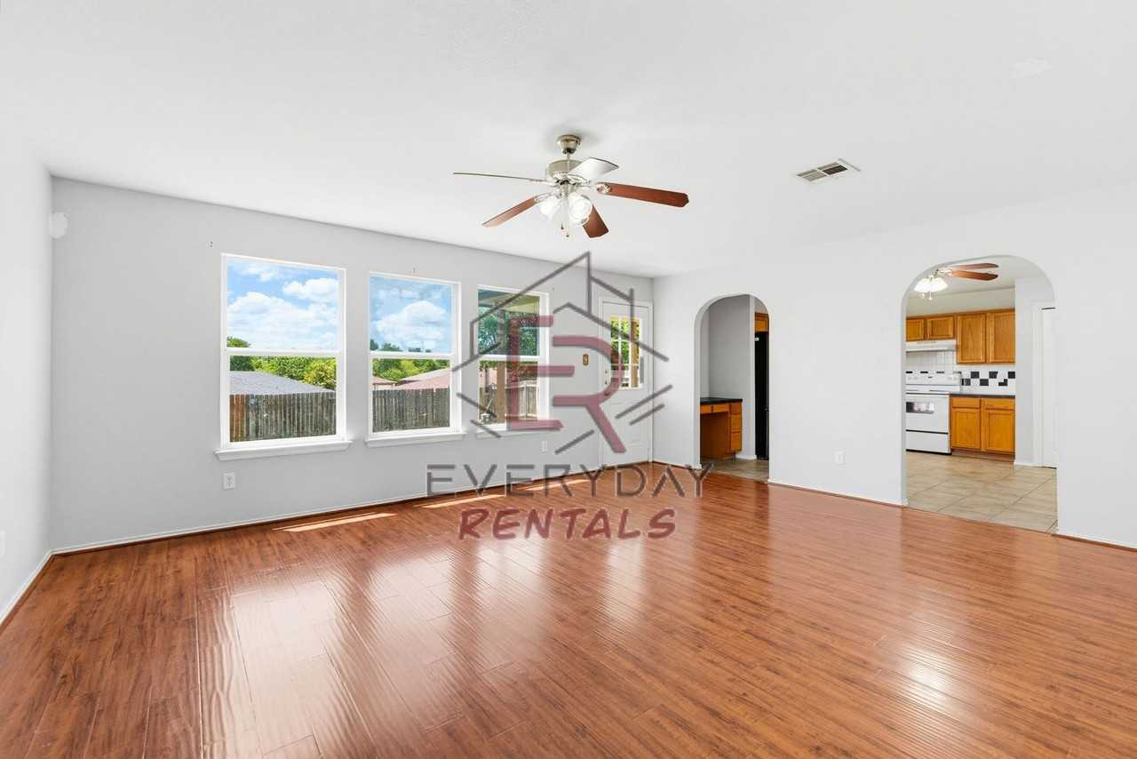 2513 Haven Dr - Photo 3 of 17