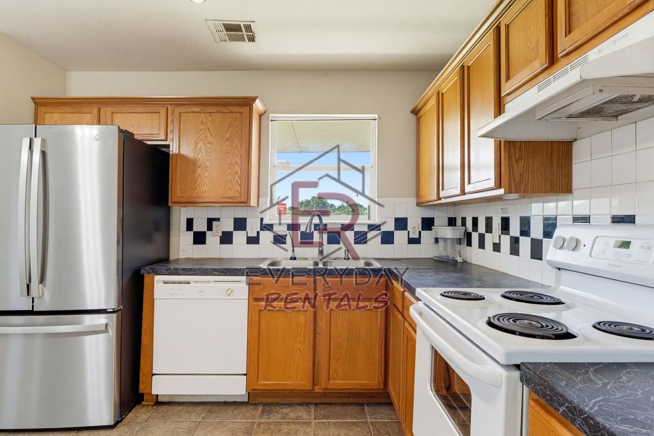 2513 Haven Dr - Photo 6 of 17