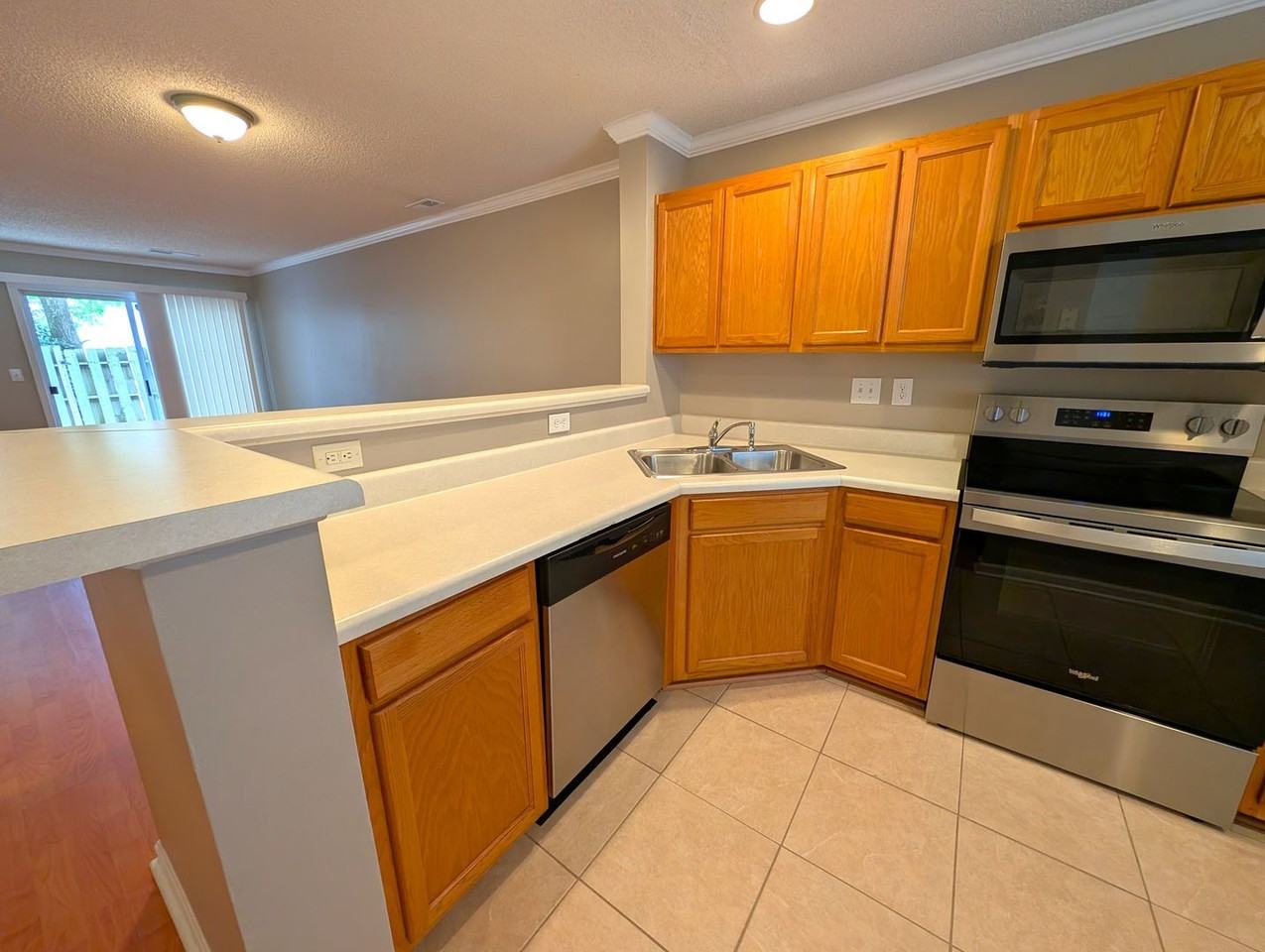 13612 Meade Glen Ct - Photo 5 of 18