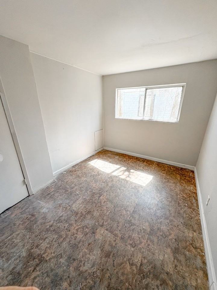 408 S 13th St - Photo 5 of 7