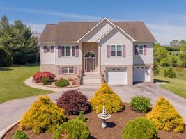 featured image of 1701 Stratford View Dr