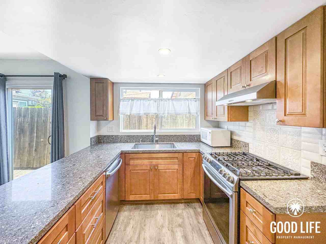 517 4th Ave #2