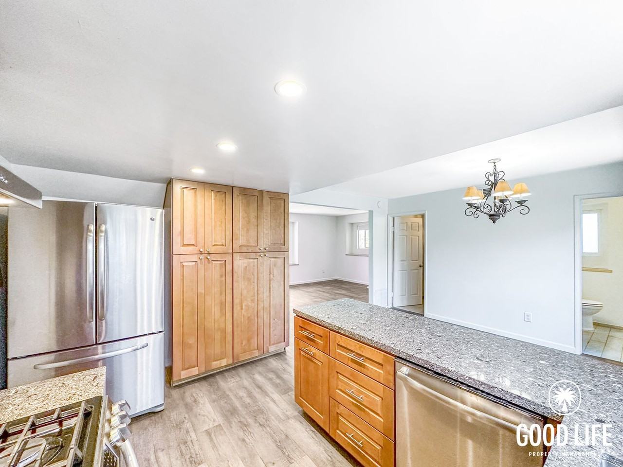 517 4th Ave #2 - Photo 5 of 26