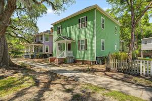 featured image of 638 E 37th St