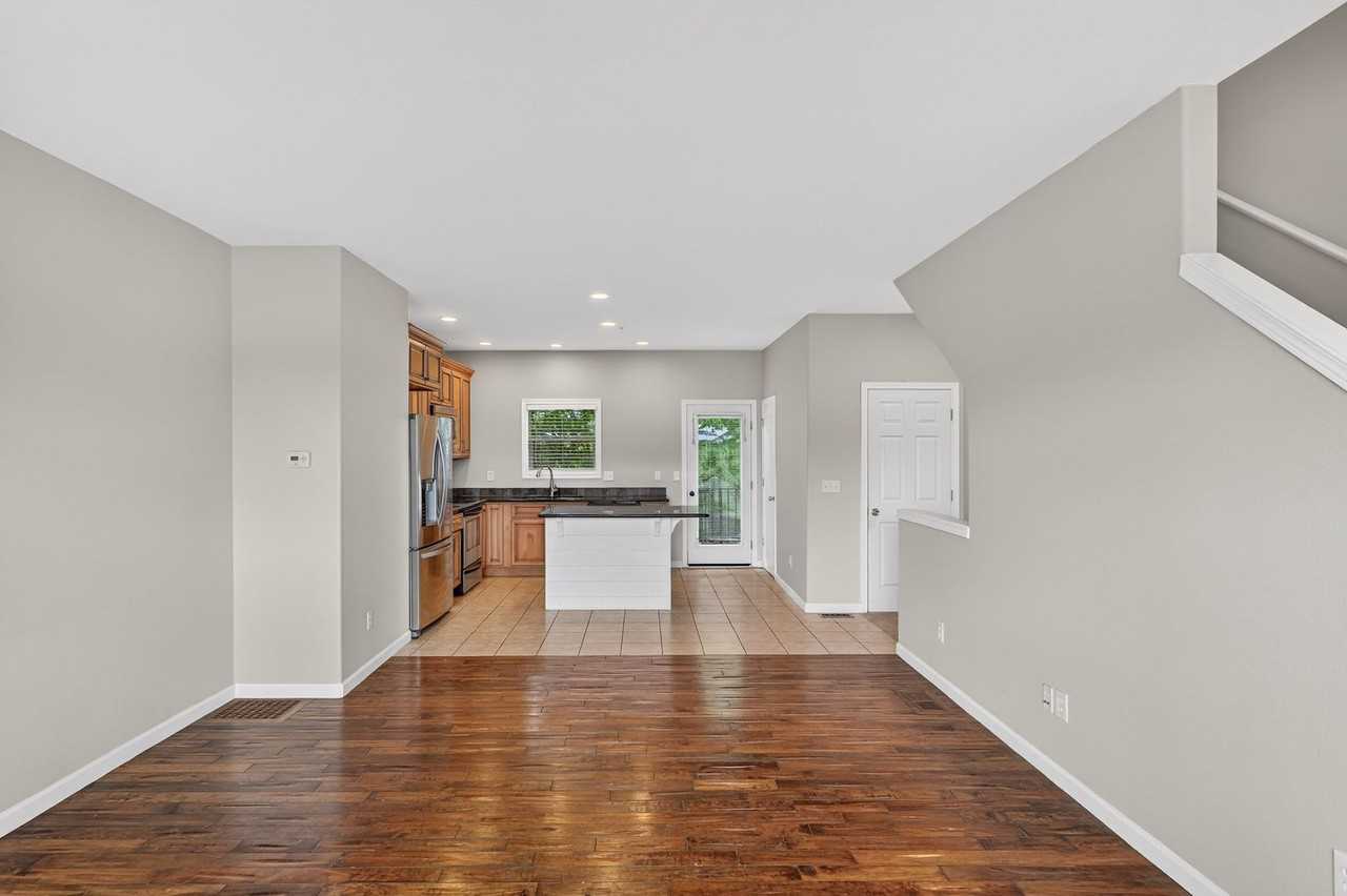2623 Se 109th Ave - Photo 7 of 19