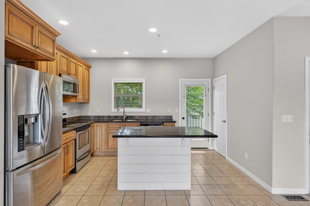 2623 Se 109th Ave - Photo 4 of 19