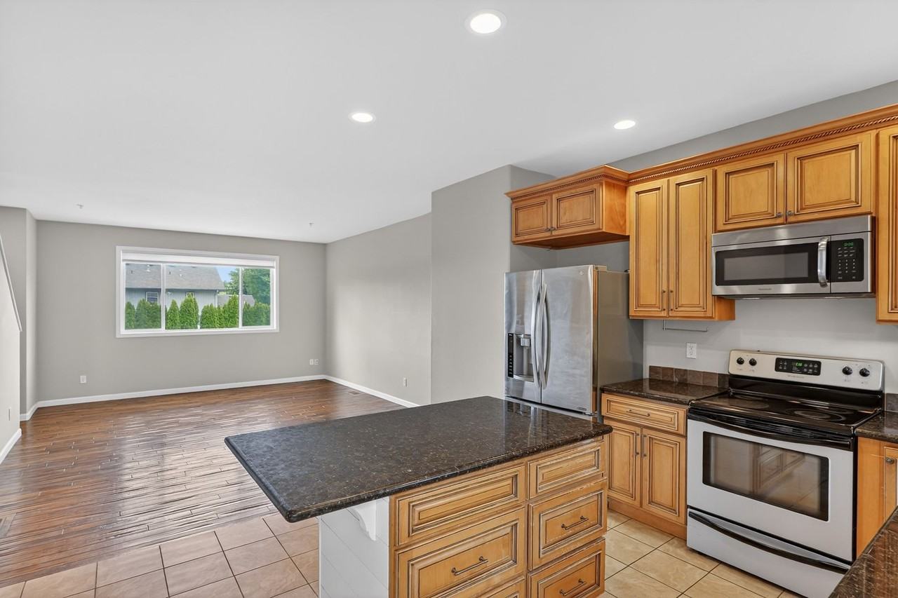 2623 Se 109th Ave - Photo 5 of 19