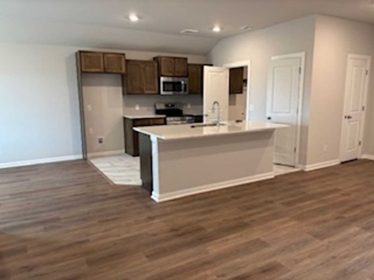 2945 Nw 195th St - Photo 4 of 14