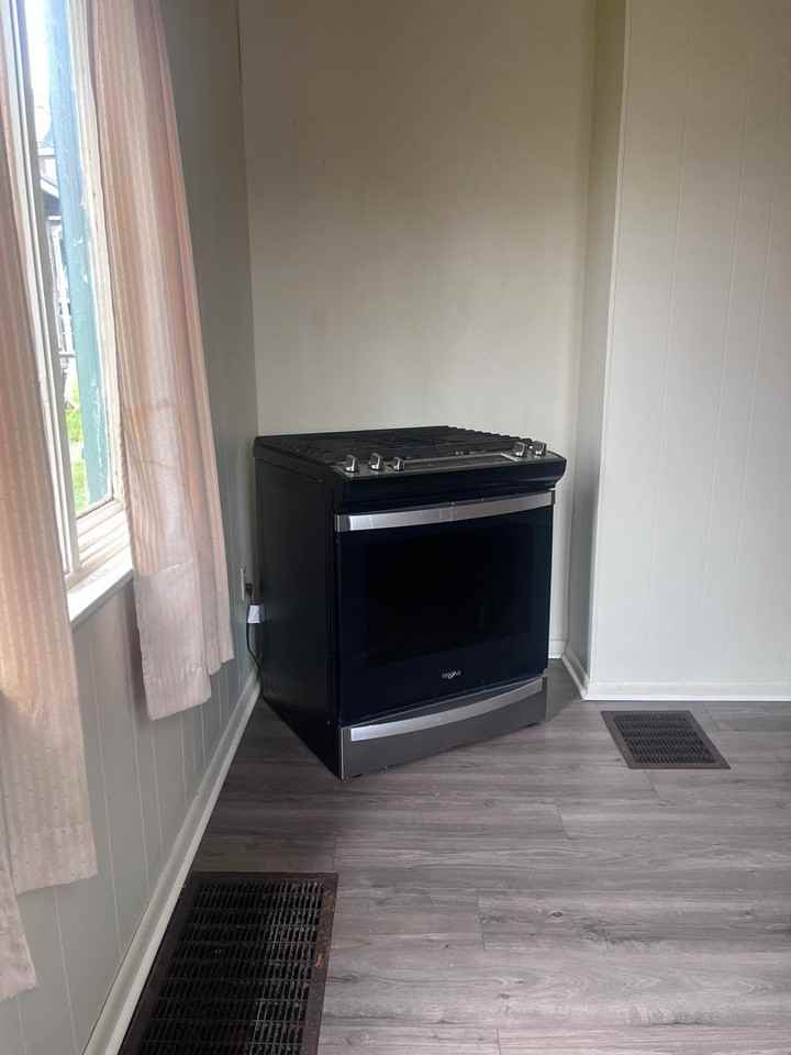 318 Spruce St - Photo 3 of 7