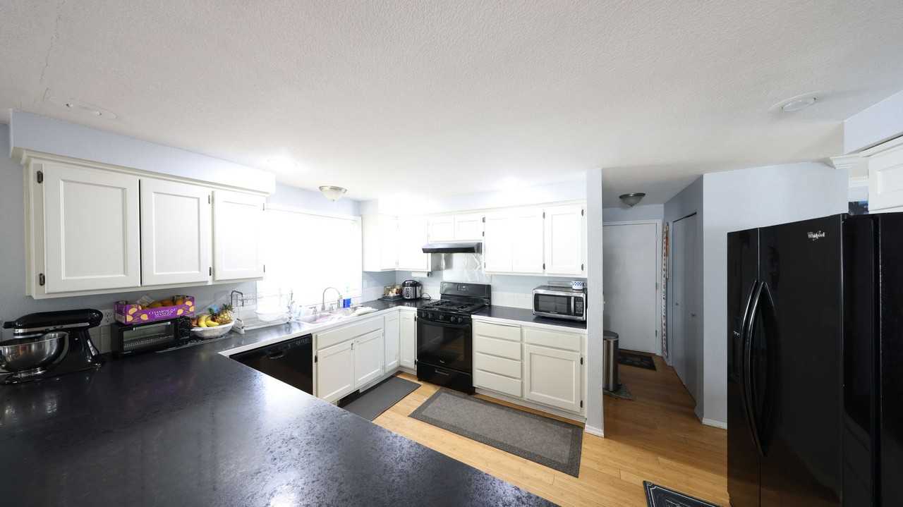2508 Sw Talon Loop - Photo 4 of 10