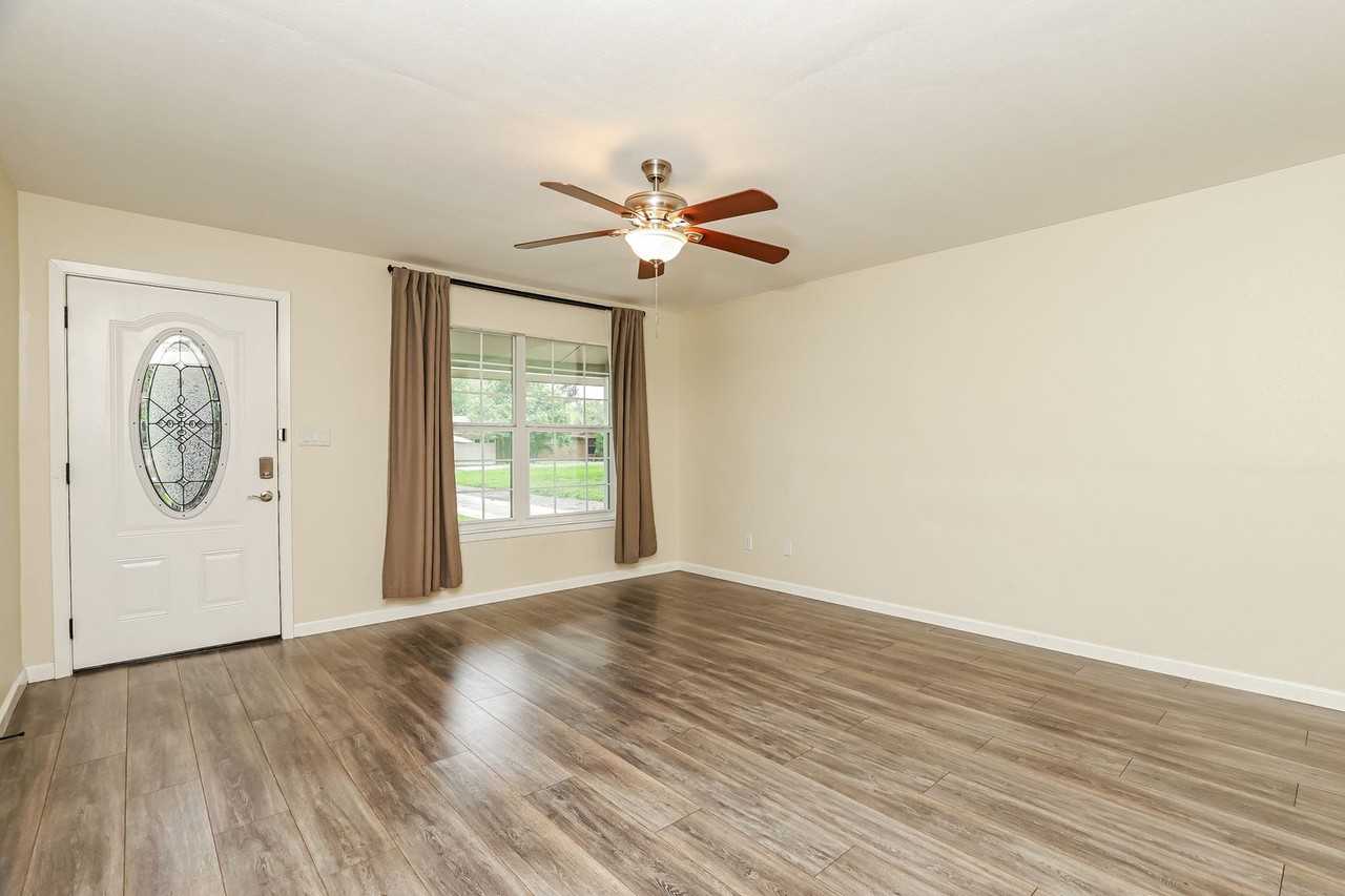317 North Blvd - Photo 4 of 16