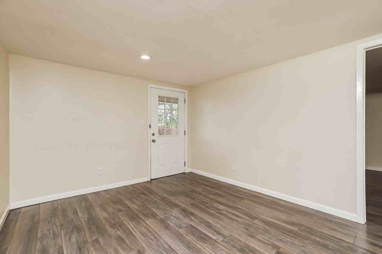 317 North Blvd - Photo 7 of 16