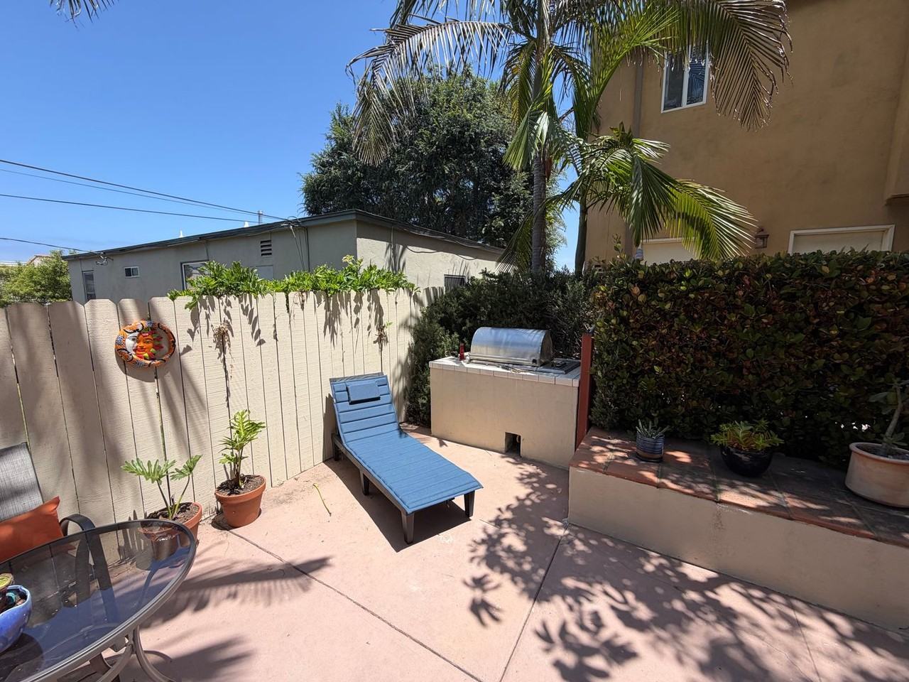 4437 Mentone St #8 - Photo 4 of 32