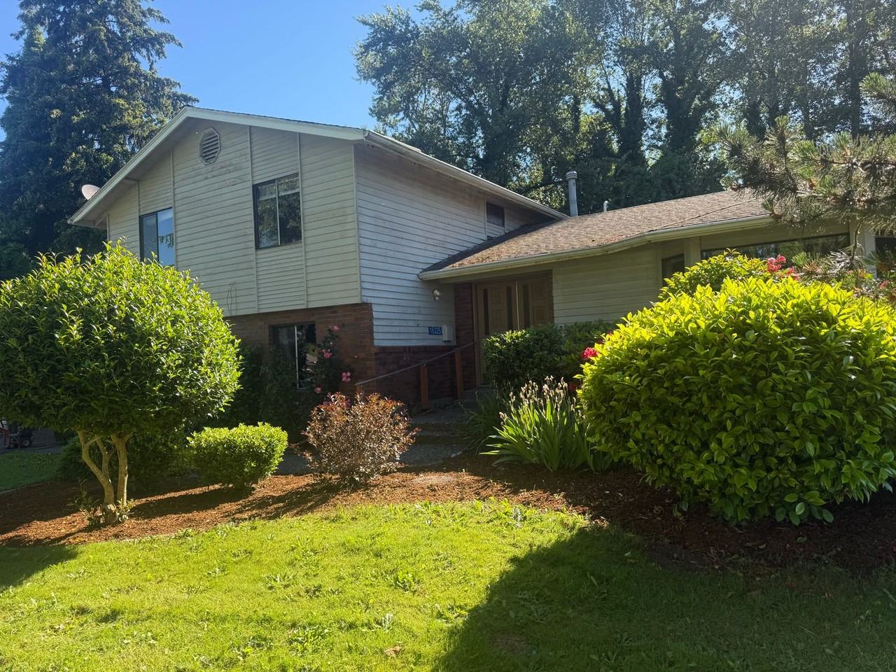 16325 Dike Rd - Photo 3 of 14