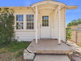 featured image of 913 S Louisiana St