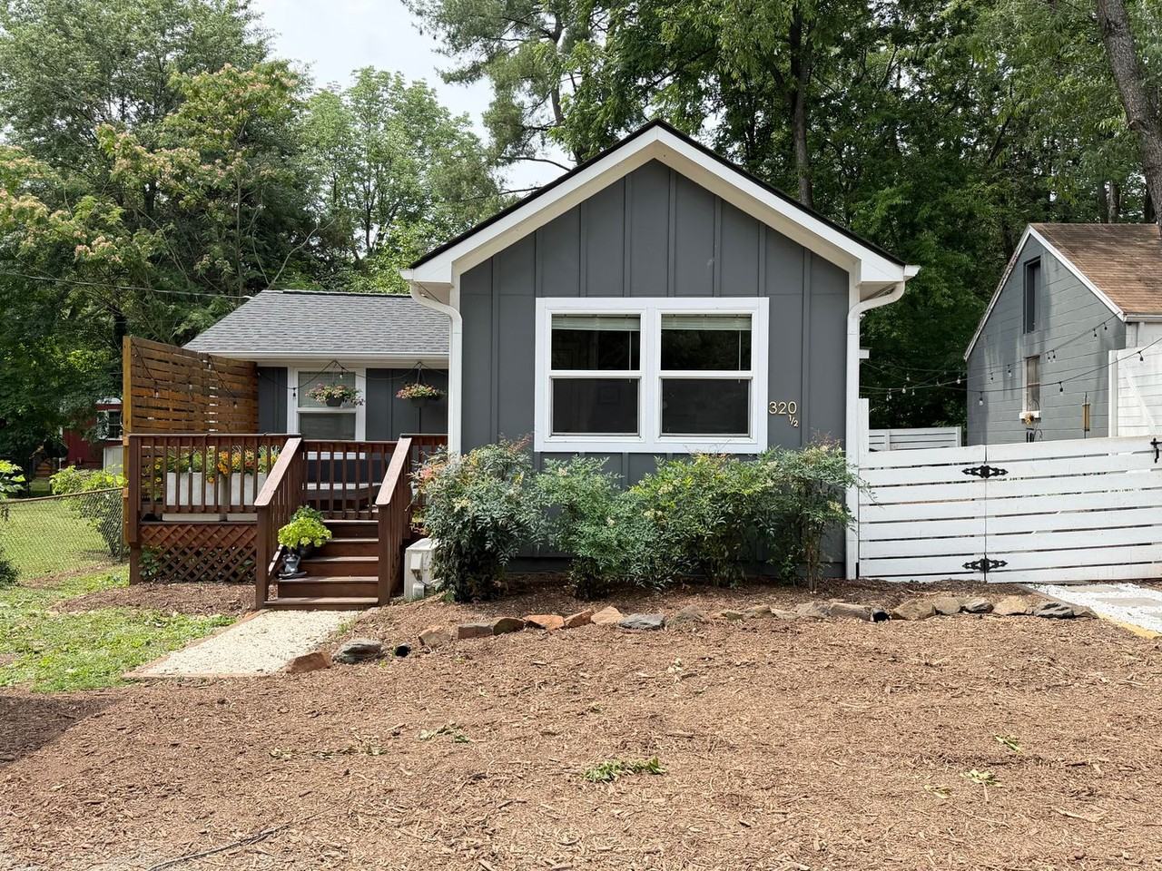 320 1/2 Meade Ave - Photo 2 of 39