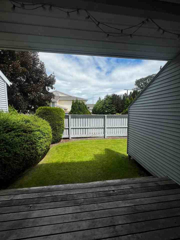 126 E Grover St - Photo 7 of 33