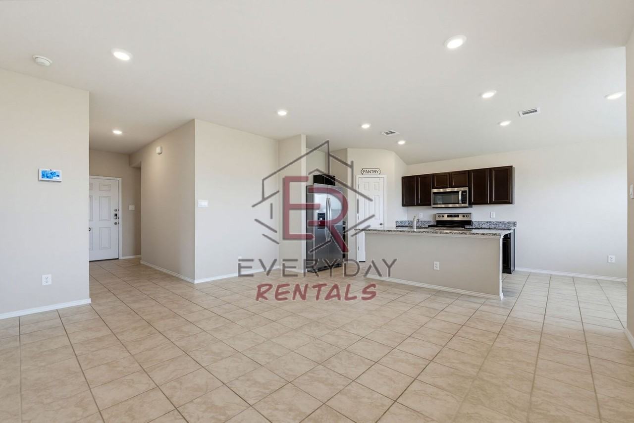 5110 Natalia Rd - Photo 4 of 15