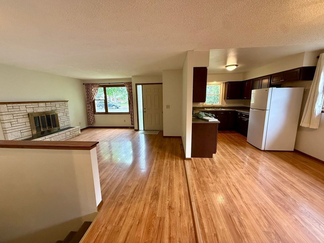 331 South Ave W - Photo 4 of 33