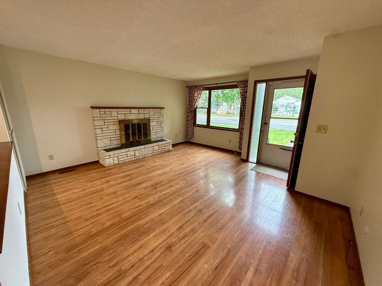 331 South Ave W - Photo 5 of 33