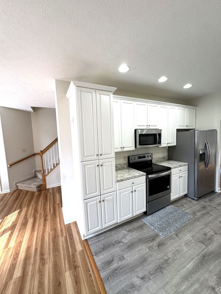 1432 Verdant Spring Ln - Photo 5 of 18