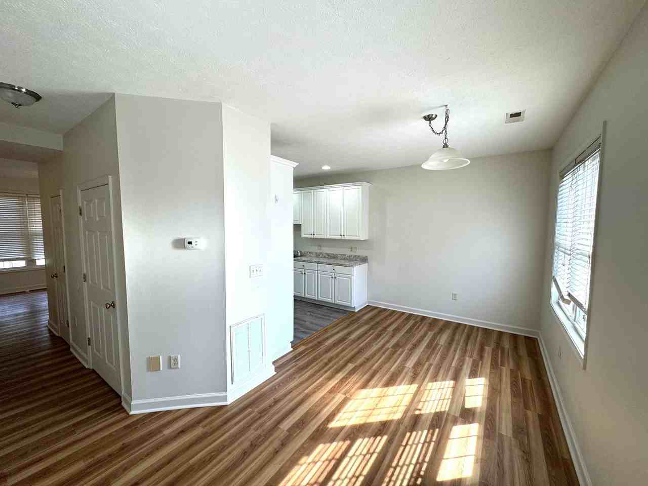 1432 Verdant Spring Ln - Photo 7 of 18