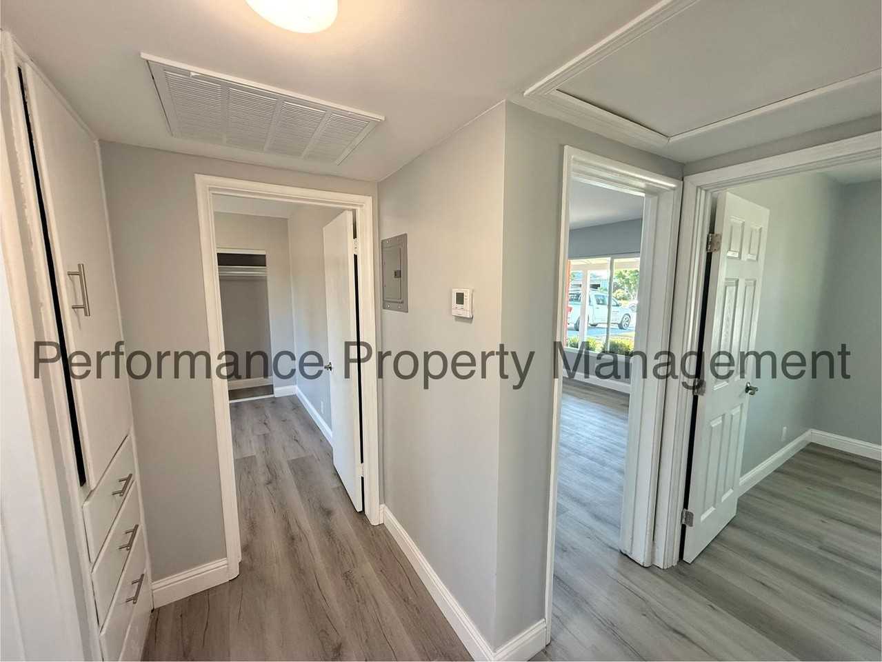 3720 Apache Ave - Photo 5 of 12