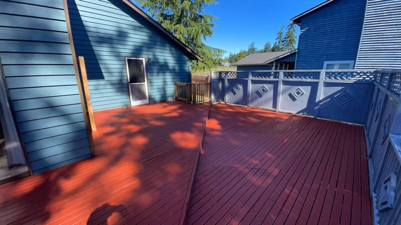 2061 Ne 9th Ave - Photo 4 of 15