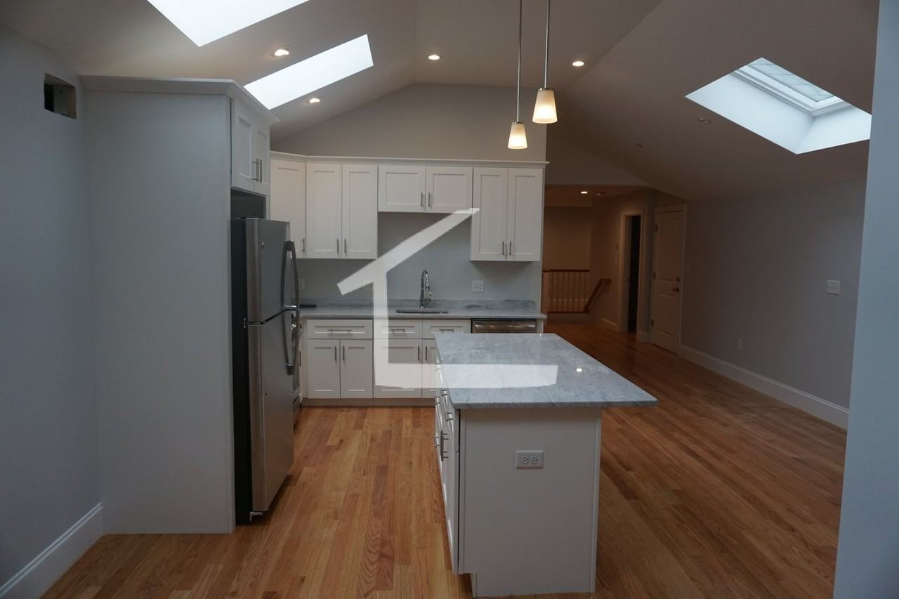 28 Murdock St - Photo 2 of 19