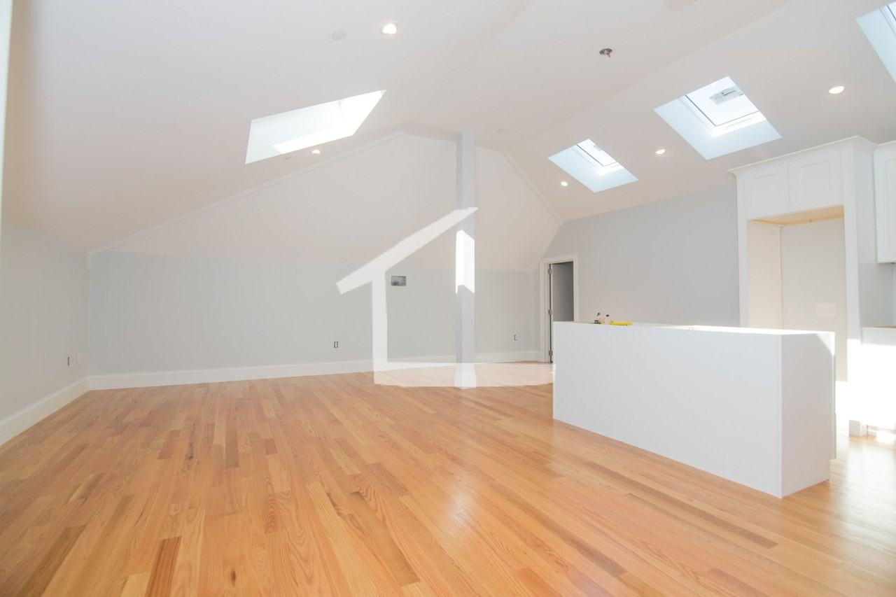 28 Murdock St - Photo 6 of 19