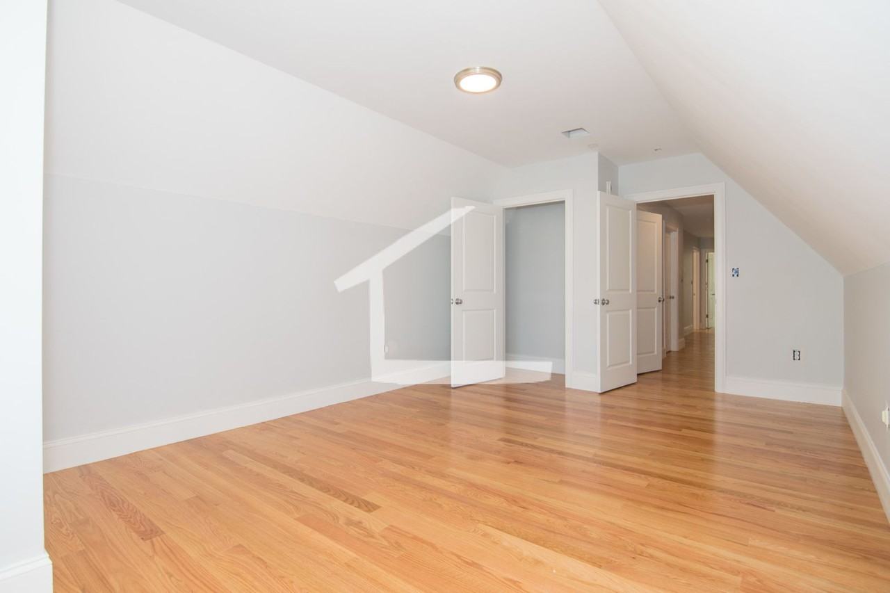 28 Murdock St - Photo 7 of 19