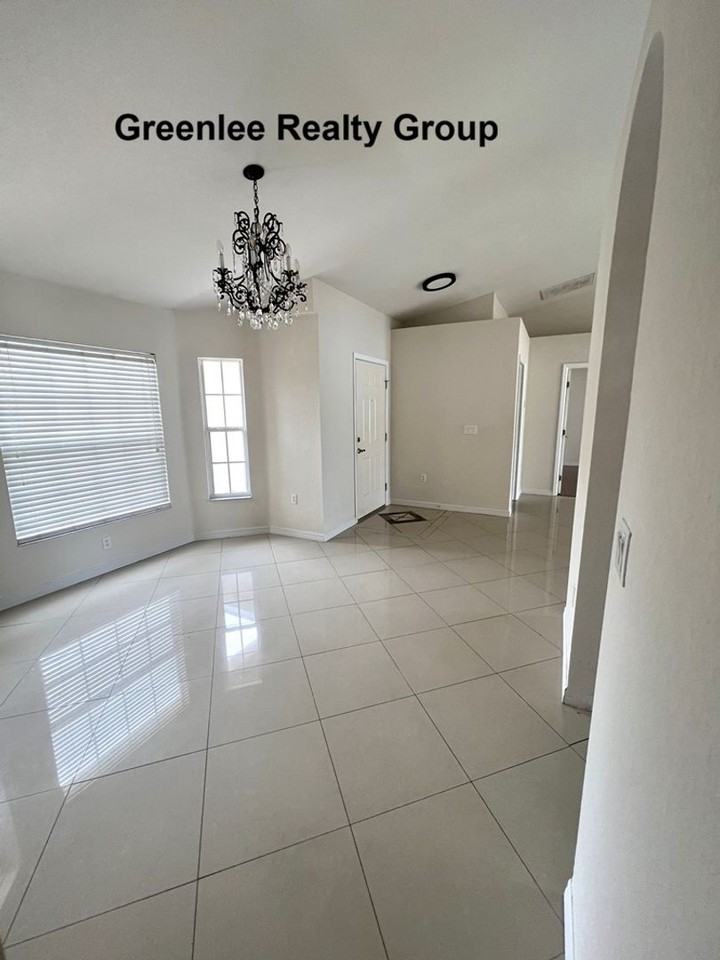 153 Rosedale Ave - Photo 3 of 14