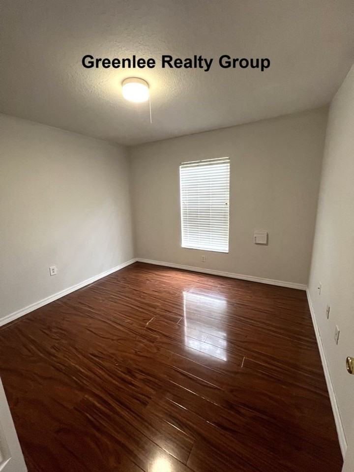 153 Rosedale Ave - Photo 6 of 14