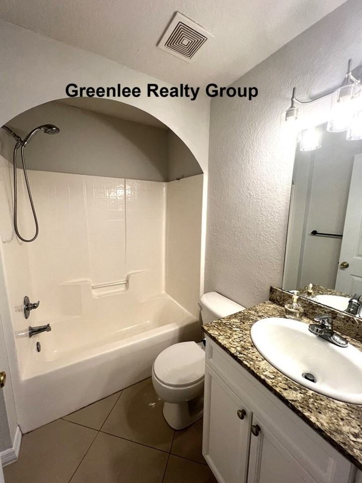 153 Rosedale Ave - Photo 7 of 14