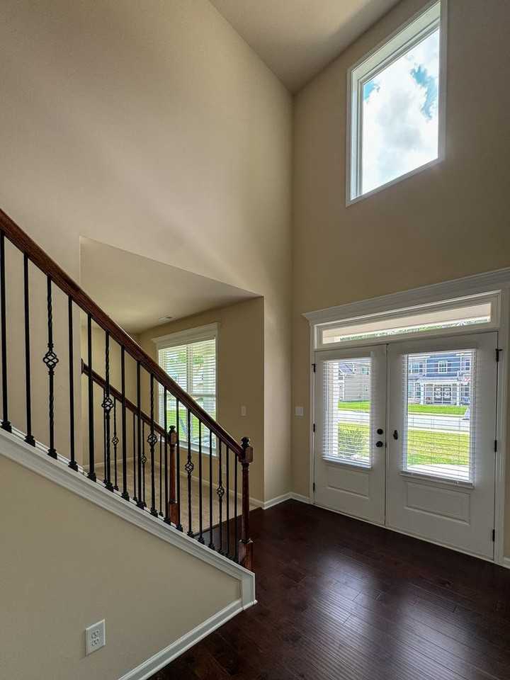1465 Draw Bridge Ln - Photo 3 of 44