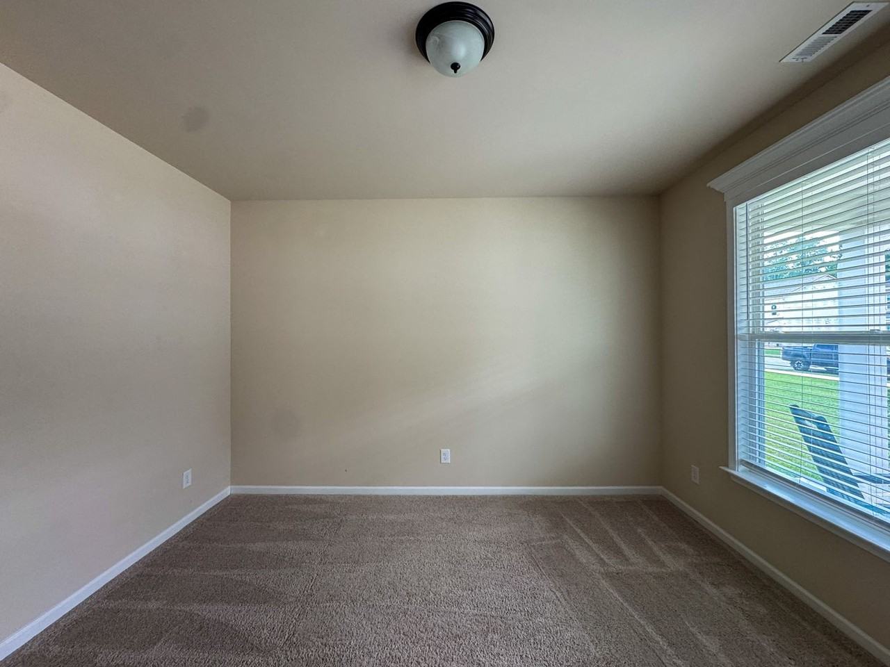 1465 Draw Bridge Ln - Photo 5 of 44