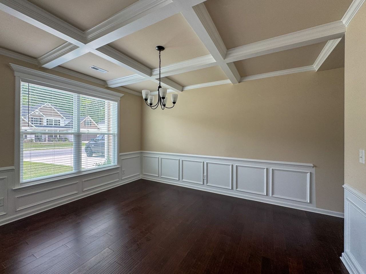 1465 Draw Bridge Ln - Photo 7 of 44