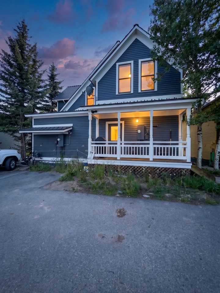 218 N French St - Photo 2 of 23